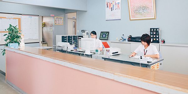 松浦校の受付カウンター